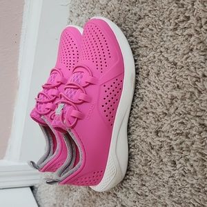 Crocs girls sneakers